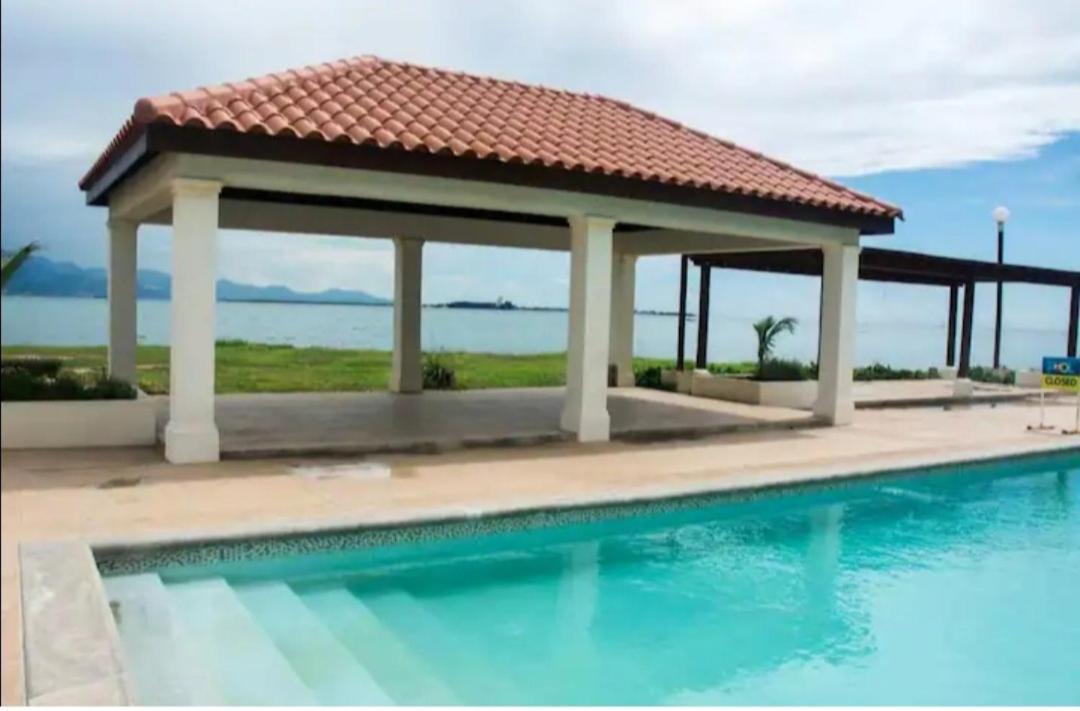 Impeccable 2-Br Apartment-Ornella Villa At Bayfront Villa Portmore Zewnętrze zdjęcie